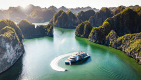 Sail into luxury with Lyra Grandeur Cruise